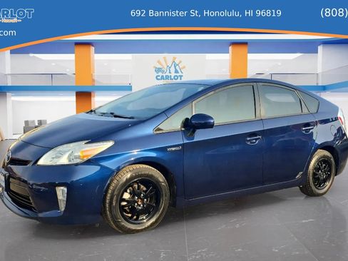 Used 2014 Toyota Prius Two FWD image 7