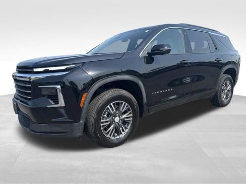 Used 2026 Chevrolet Traverse LT w/ Driver Confidence Package AWD/4WD image 5