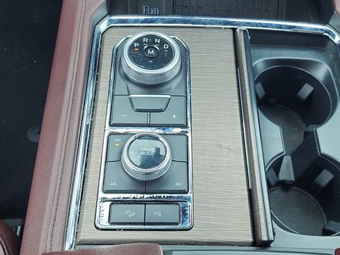 Certified 2023 Ford Expedition Limited image 28