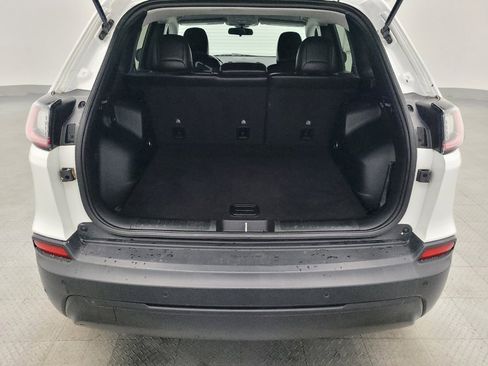 Used 2020 Jeep Cherokee Latitude Plus w/ Cold Weather Group image 29