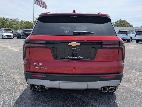New 2026 Chevrolet Traverse LT w/ Driver Confidence Package FWD image 6