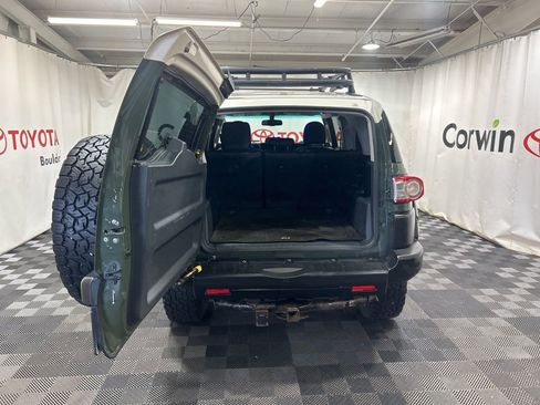 Used 2014 Toyota FJ Cruiser 4WD image 18