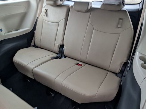 Used 2024 Toyota Sienna XLE image 12