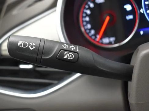 Used 2024 Chevrolet Malibu LT FWD image 24