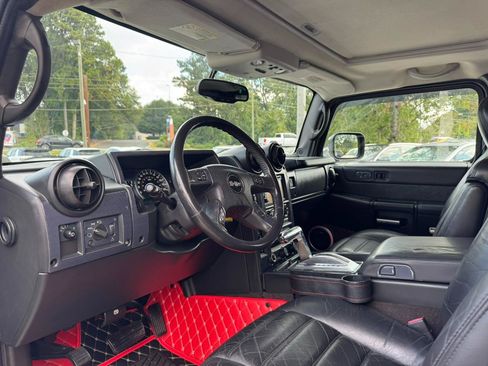 Used 2005 HUMMER H2 w/ Preferred Equipment Group AWD/4WD image 12