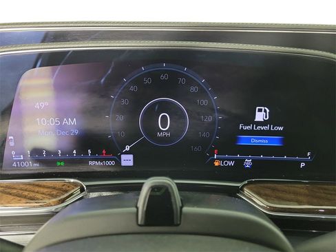 Used 2022 Cadillac Escalade ESV Sport Platinum w/ LPO, ONYX Package image 25