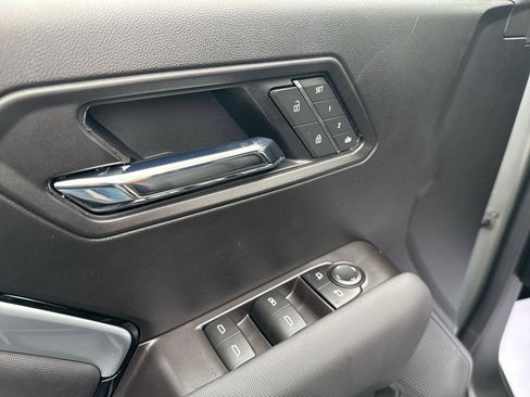 Used 2026 Chevrolet Colorado Z71 w/ Technology Package image 8