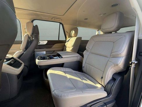 Used 2024 Lincoln Navigator L Reserve image 15