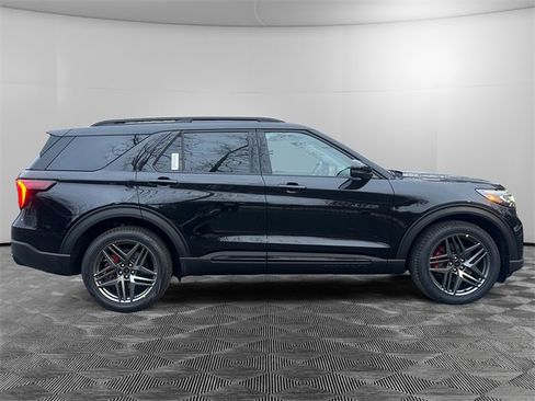 New 2026 Ford Explorer ST image 6