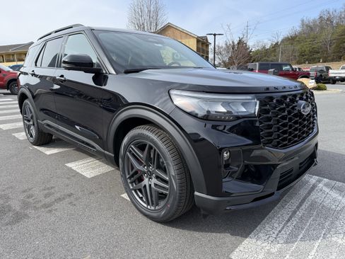 New 2026 Ford Explorer ST w/ Sun And Sound Package image 3