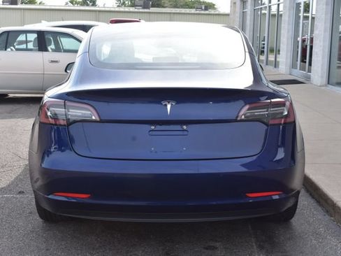 Used 2018 Tesla Model 3 Long Range RWD image 10