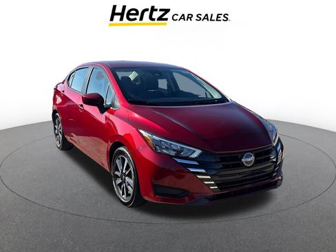 Used 2025 Nissan Versa SV image 1
