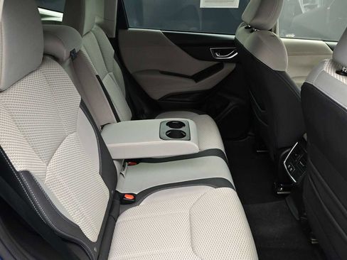 Used 2023 Subaru Forester Premium AWD/4WD image 47