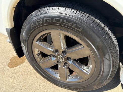 Used 2013 Nissan Armada Platinum w/ Platinum Reserve Pkg image 22