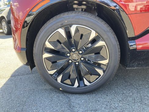 New 2025 Chevrolet Blazer EV RS image 27