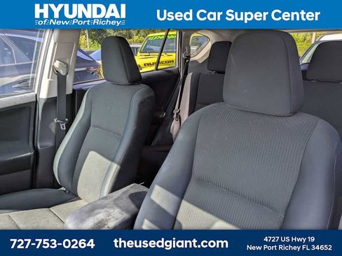 Used 2014 Toyota RAV4 LE AWD/4WD image 3