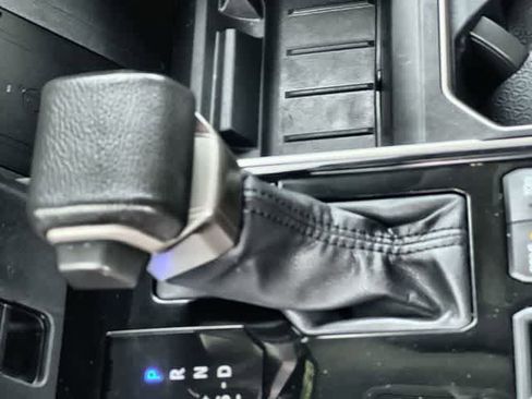 Used 2024 Toyota Tundra Limited AWD/4WD image 16