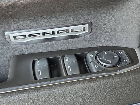 Used 2024 GMC Sierra 1500 Denali w/ Denali Reserve Package AWD/4WD image 11