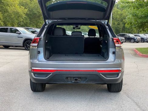 Used 2025 Volkswagen Atlas Cross Sport SE AWD/4WD image 7