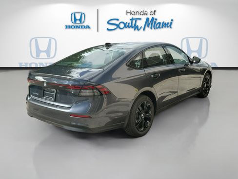New 2025 Honda Accord SE image 6