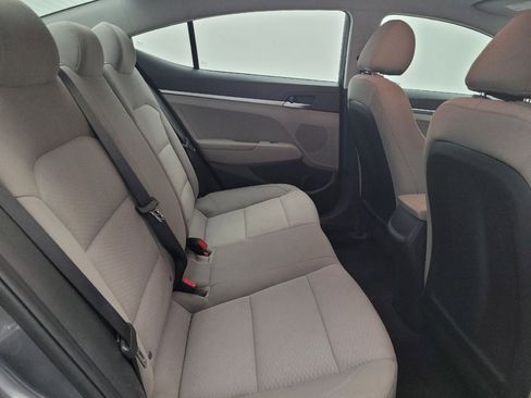 Used 2020 Hyundai Elantra SE FWD image 19