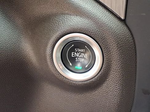Used 2022 GMC Sierra 2500 Denali AWD/4WD image 28