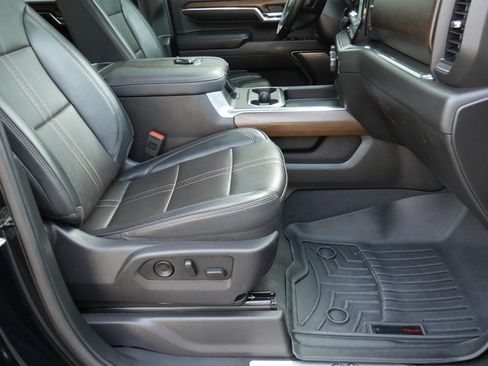 Used 2024 Chevrolet Silverado 2500 High Country w/ High Country Premium Package image 23