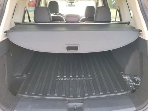 Certified 2025 Nissan Rogue SV image 15