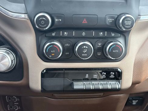 Used 2021 RAM 1500 Laramie AWD/4WD image 11