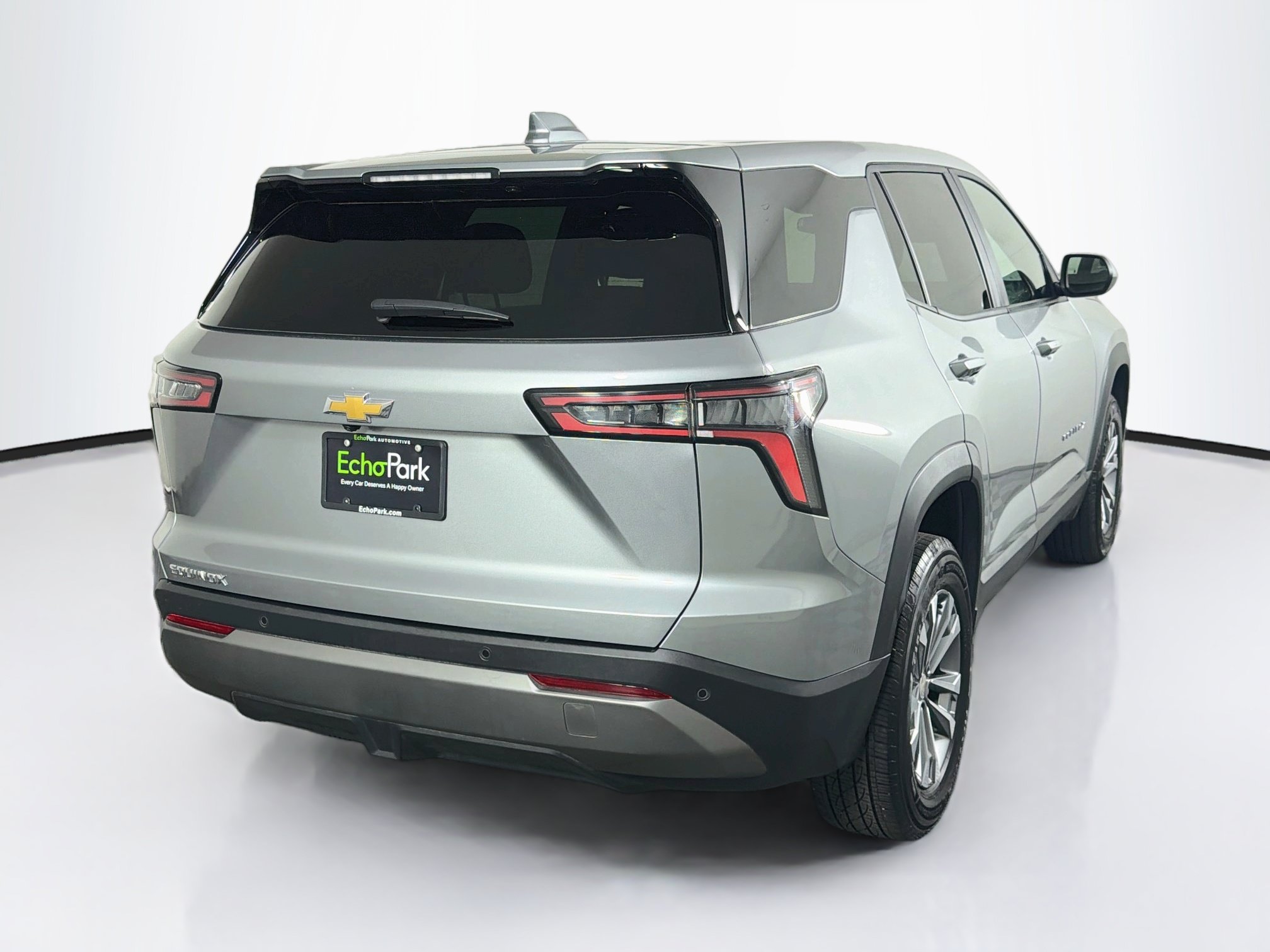 Used 2025 Chevrolet Equinox LT FWD image 9