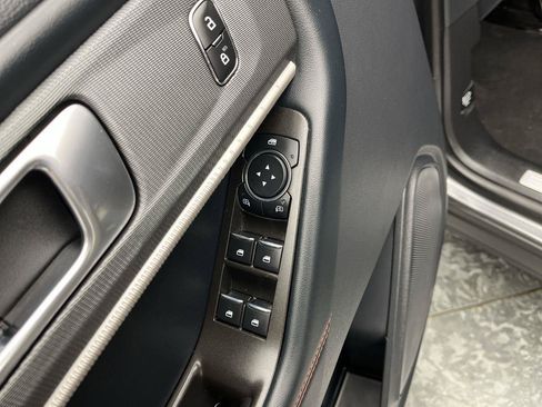 Certified 2025 Ford Explorer ST-Line AWD/4WD image 8