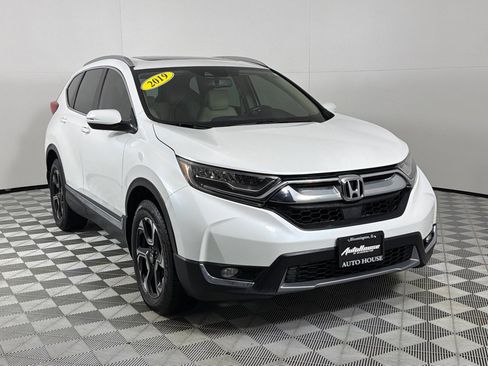 Used 2019 Honda CR-V Touring image 3