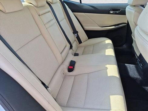 Used 2014 Lexus IS 250 RWD image 18