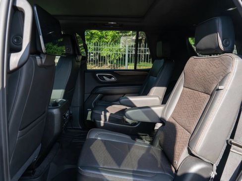 Used 2021 Chevrolet Tahoe High Country w/ Premium Package AWD/4WD image 14