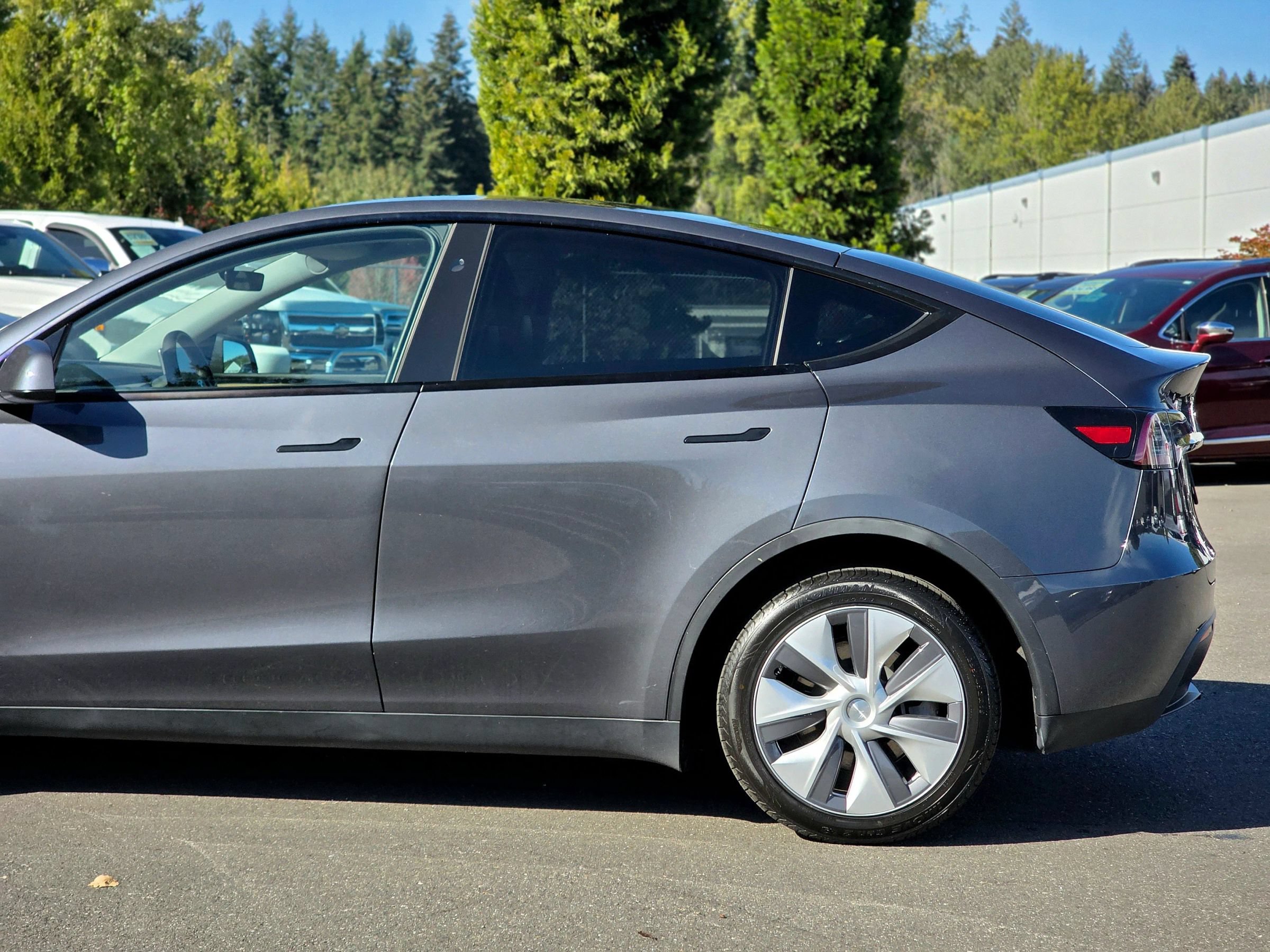 Used 2023 Tesla Model Y Long Range AWD/4WD image 8