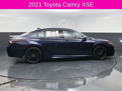 Used 2021 Toyota Camry XSE image 4