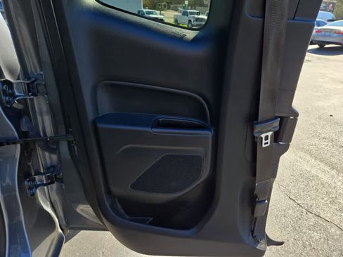 Used 2022 Chevrolet Colorado LT w/ Fleet Safety Package image 25