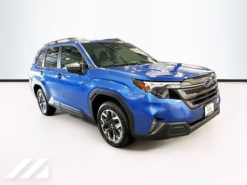 Used 2026 Subaru Forester Premium image 3