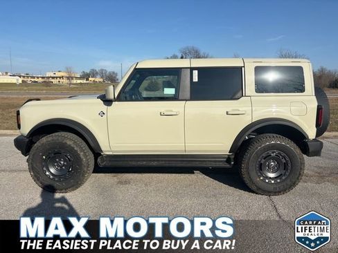 New 2025 Ford Bronco Outer Banks w/ Sasquatch Package image 9