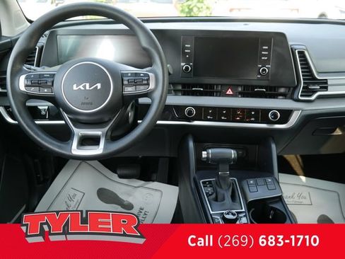 Used 2024 Kia Sportage LX AWD/4WD image 42