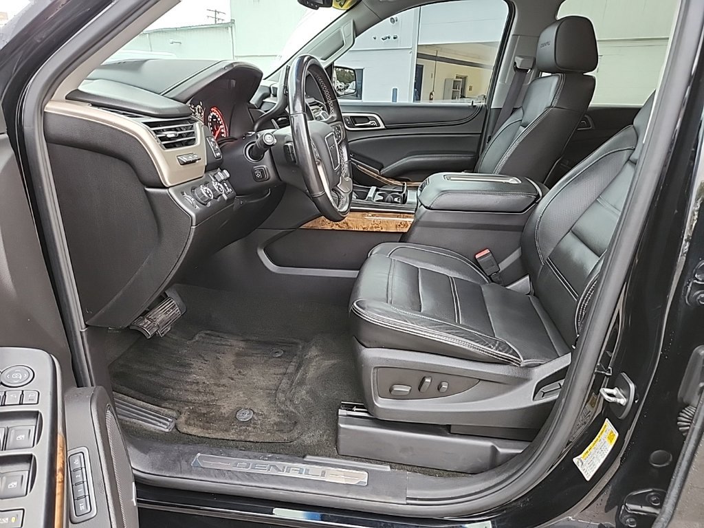 Used 2016 GMC Yukon XL Denali w/ Open Road Package AWD/4WD image 31