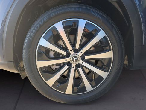 Used 2022 Mercedes-Benz GLB 250 4MATIC image 14