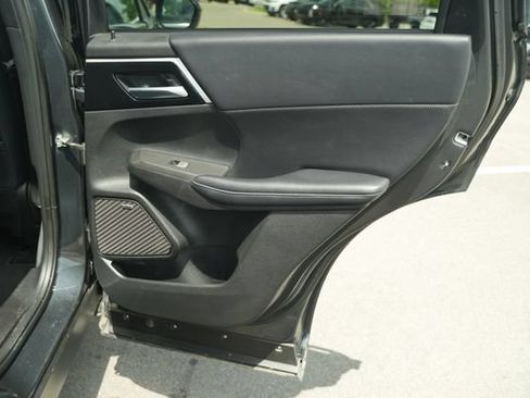 Used 2025 Mitsubishi Outlander SE FWD image 23