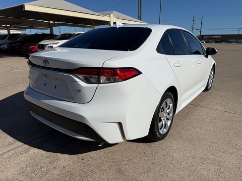 Used 2022 Toyota Corolla LE FWD image 7