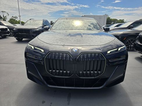 New 2026 BMW 740i RWD image 2