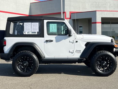 Used 2019 Jeep Wrangler Sport image 6