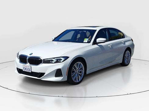 Used 2023 BMW 330i Sedan RWD image 3