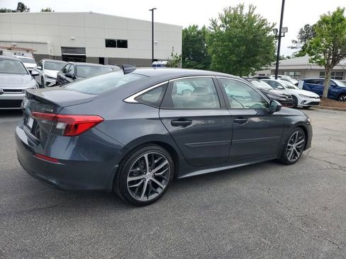 Used 2024 Honda Civic Touring image 4
