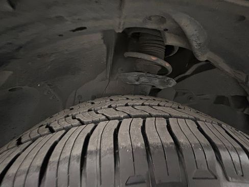 Used 2023 Nissan Rogue SV image 22