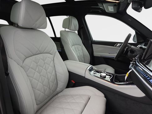New 2026 BMW X5 xDrive50e w/ Executive Package image 10